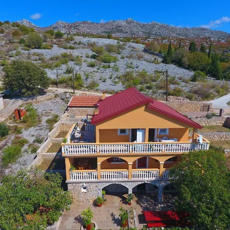 Boutique In With Terrace Apartment Tribanj-Kruscica
