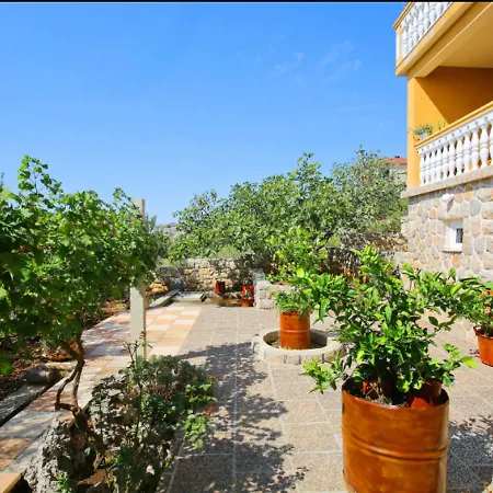 Boutique In With Terrace * Tribanj-Kruscica